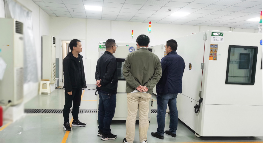 �ͻ�����ʵ����